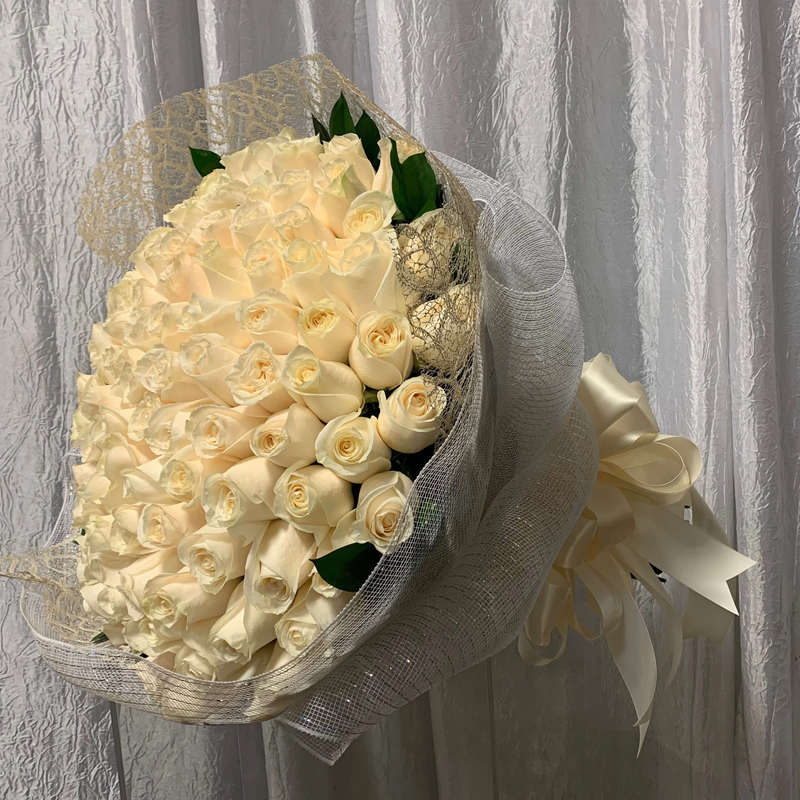 Giant White roses 100 - UAE