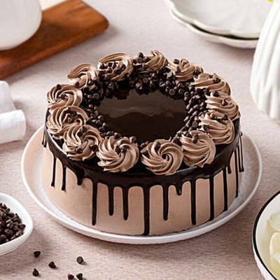 Round Chocolate Cake delivery in UAE