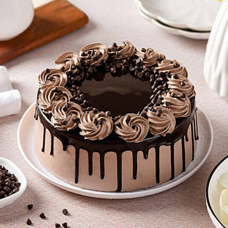 Round Chocolate Cake - UAE