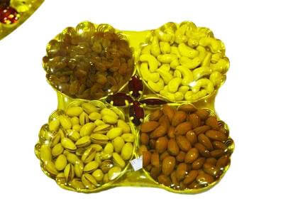 Badam, Pista, Almond, Kismis - India