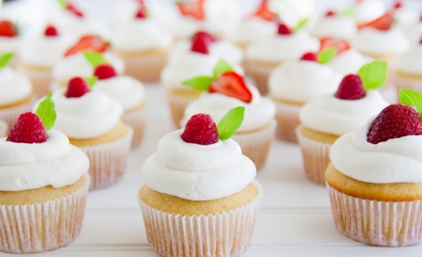 Vanilla Cup Cakes - 15 Piece - India