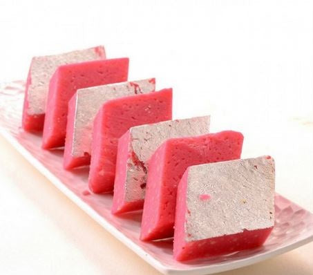 Kaju Strawberry Burfi