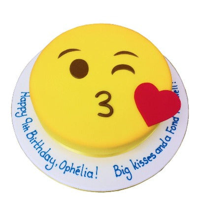 Kissy Face Emoji Cake
